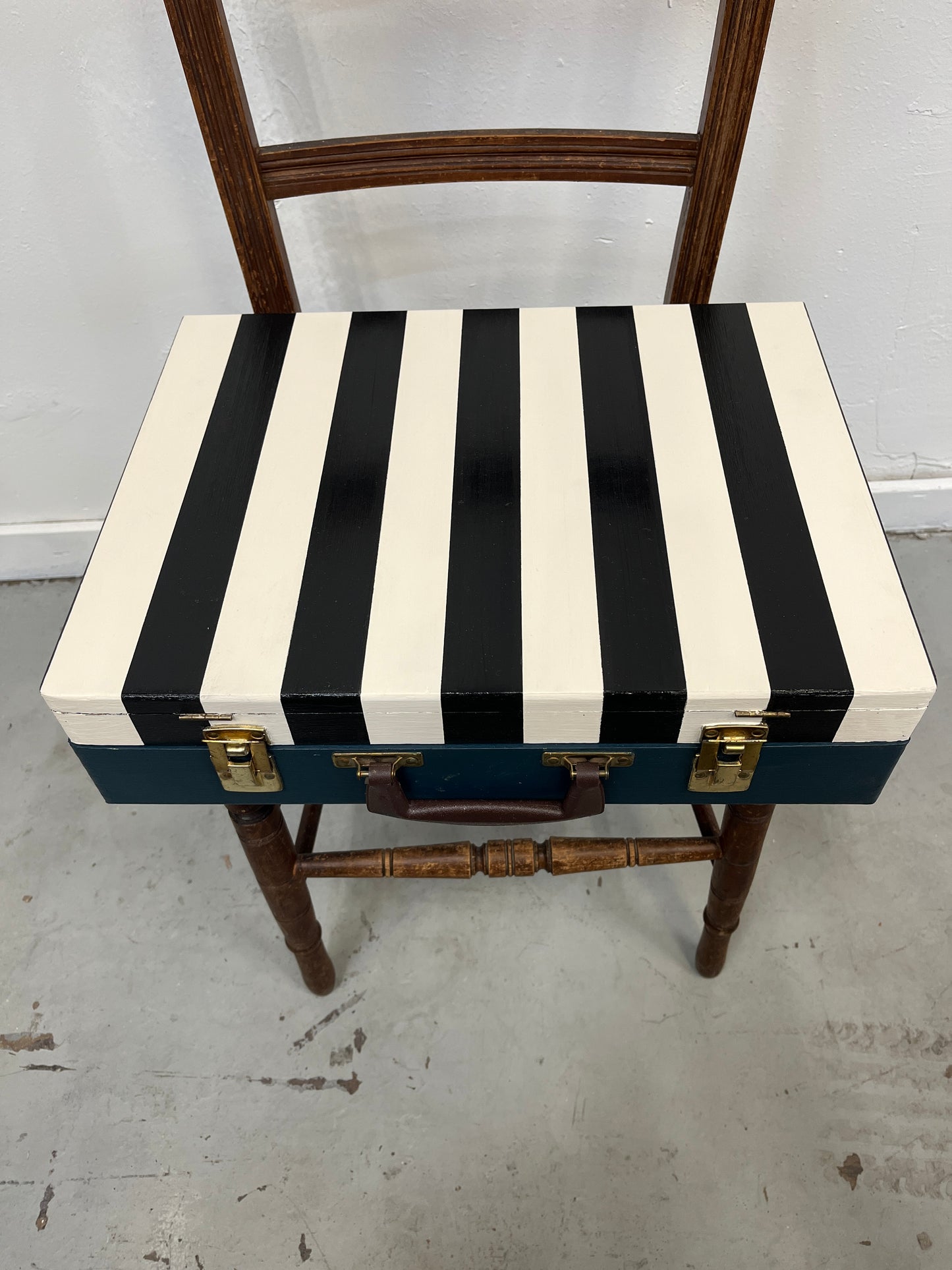 The Pali Customized Vintage Painters Box